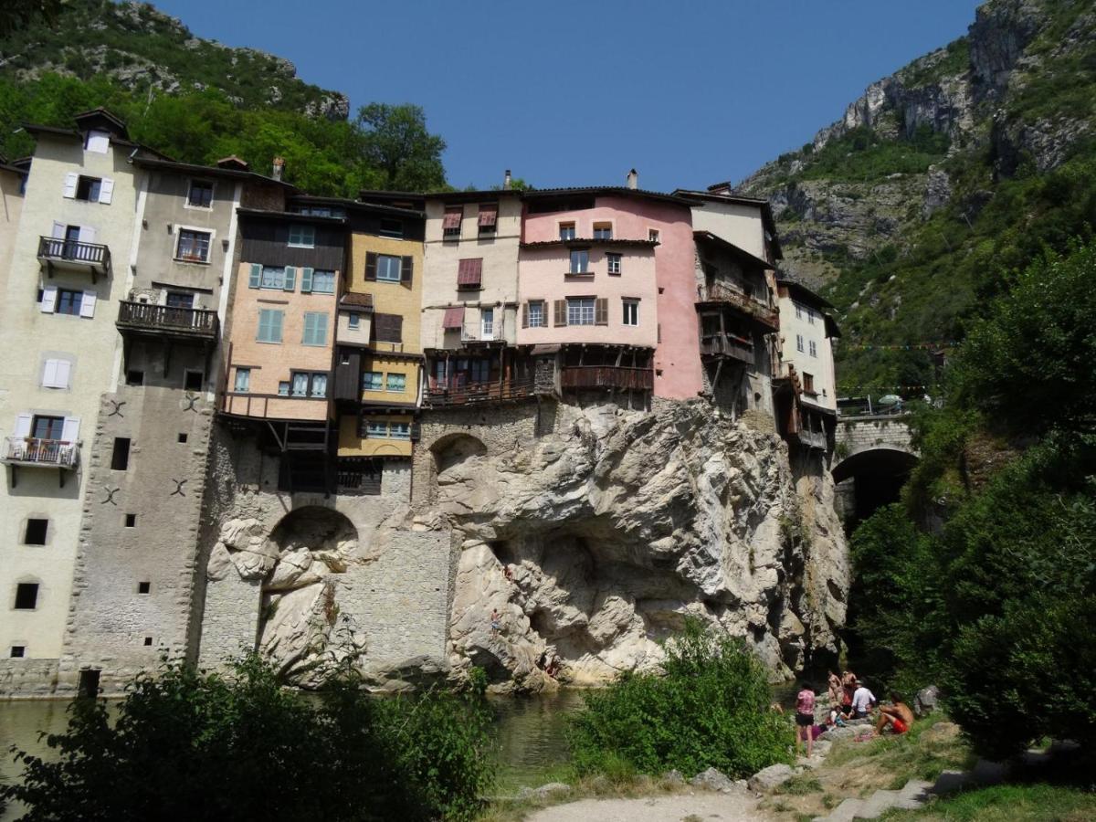Logez Au Coeur Du Parc Du Vercors Saint-Laurent-en-Royans Bagian luar foto